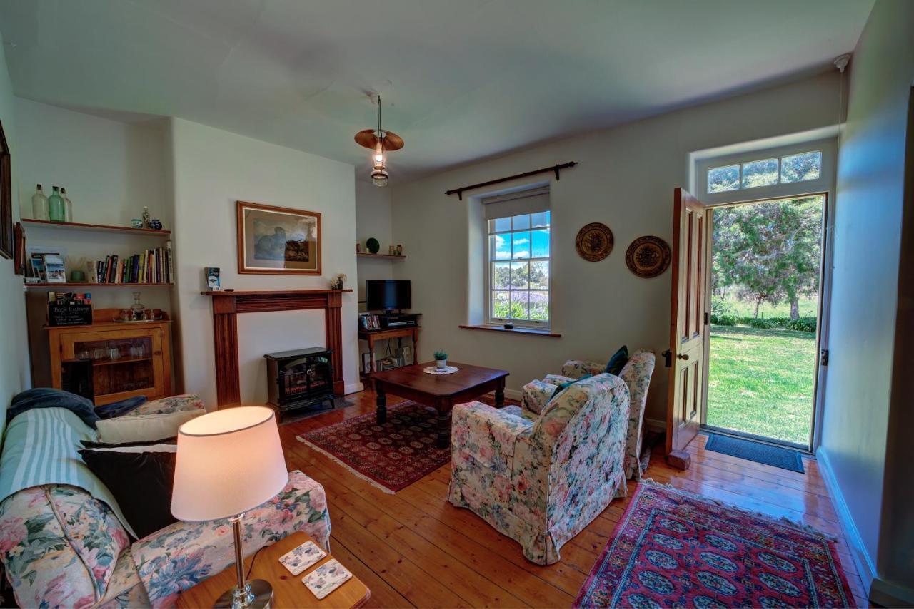 Cherry Plum Cottages Порт Феъри Екстериор снимка